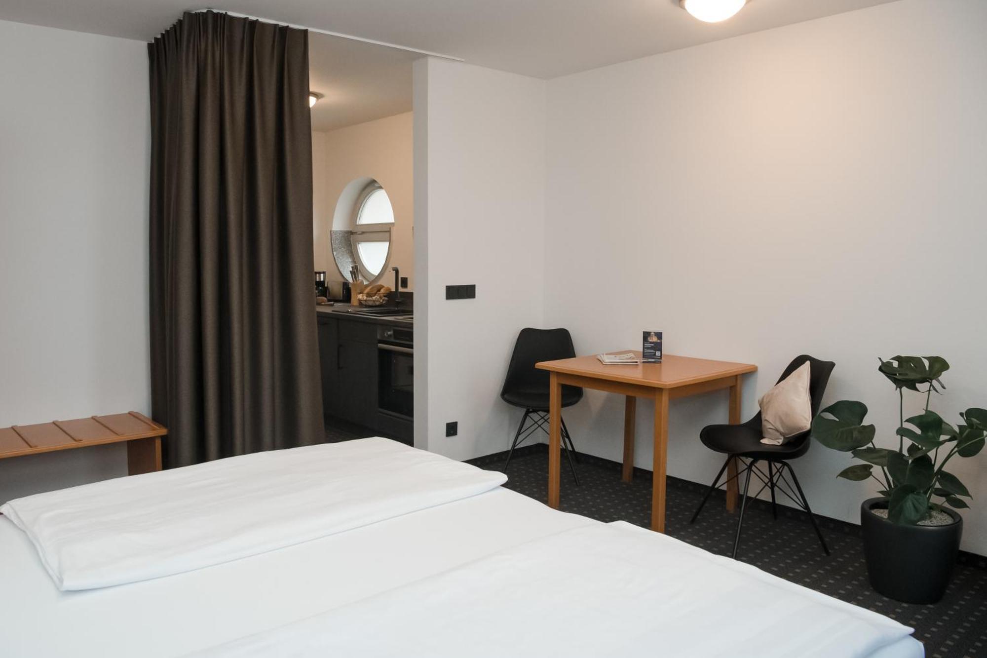 Hotel Alekto Freiberg Bagian luar foto