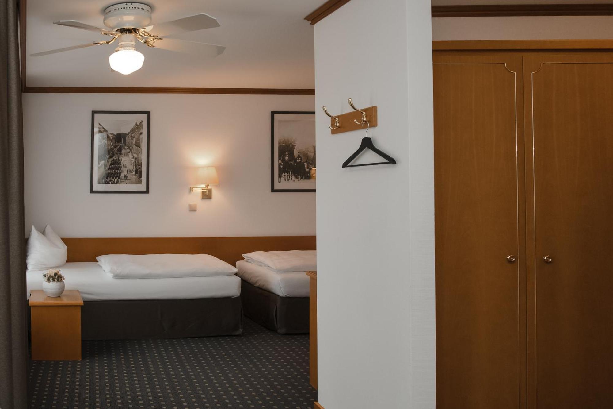 Hotel Alekto Freiberg Bagian luar foto